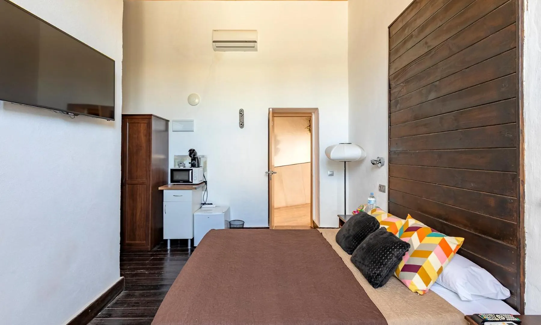 Valtisya Pool And Airport Guest House Telde