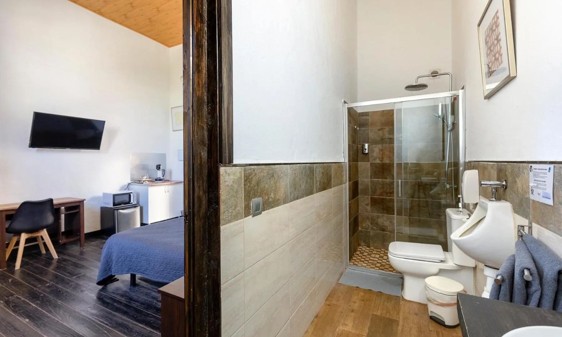Country house Valtisya Pool And Airport Guest House Telde