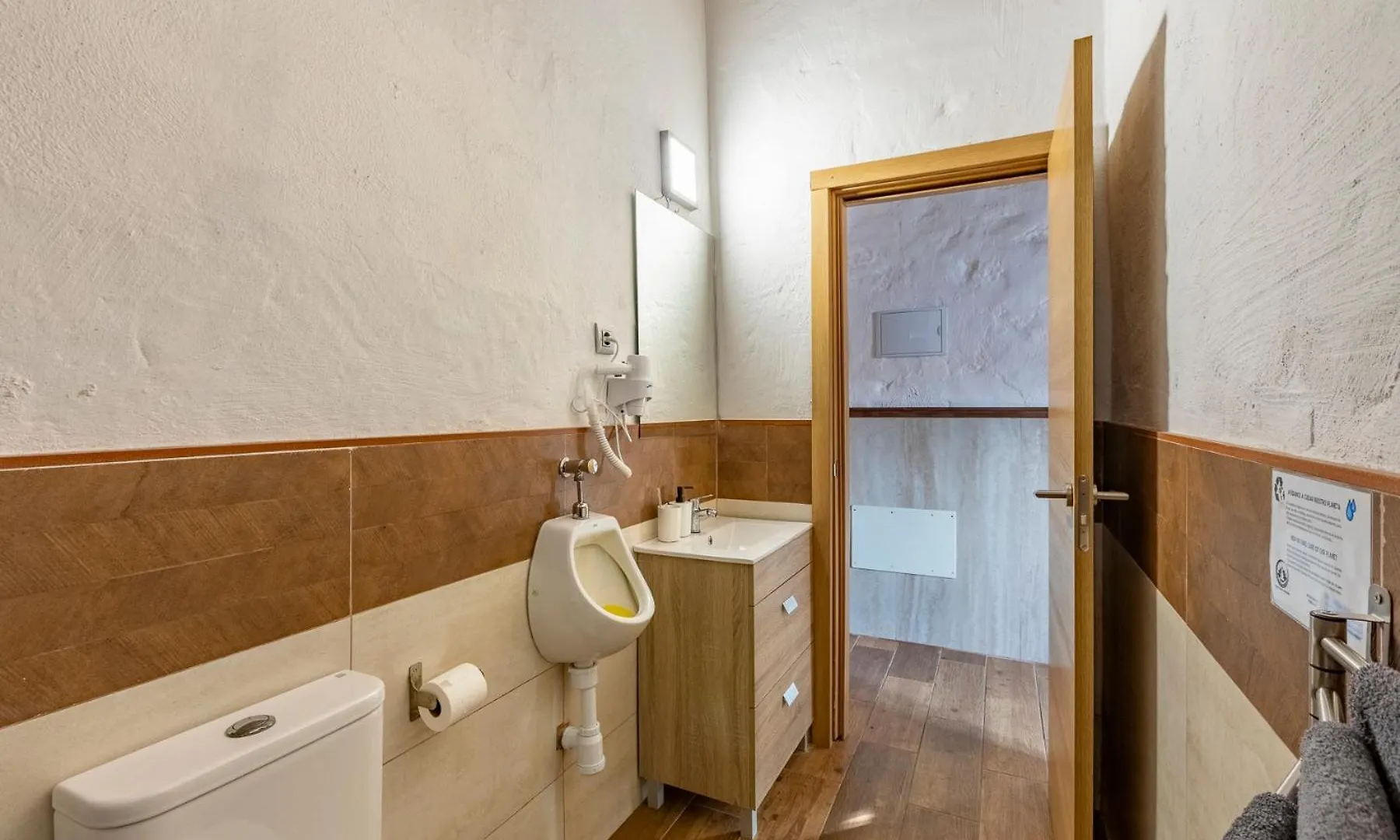 Affittacamere Valtisya Pool And Airport Telde 0*,  Spagna
