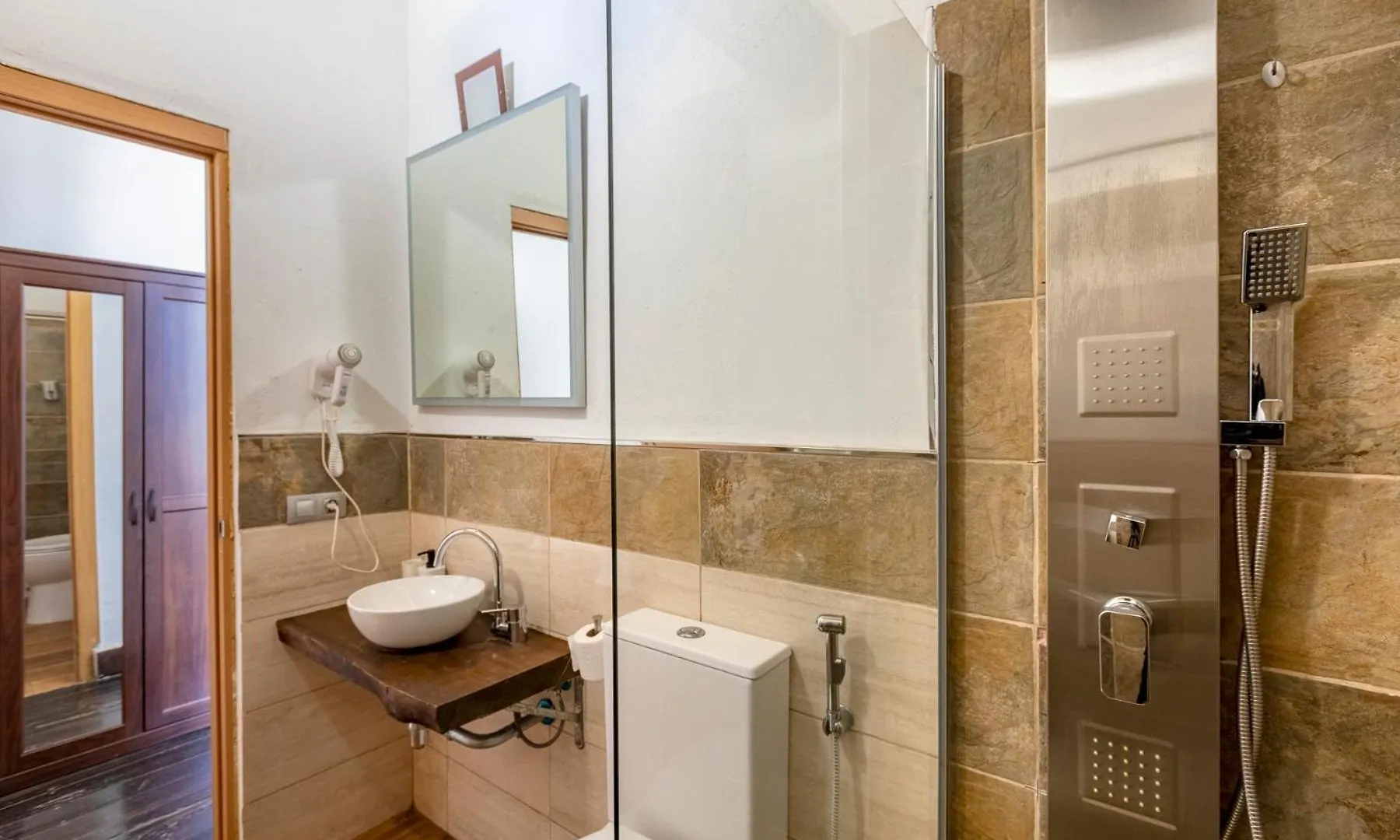 Country house Valtisya Pool And Airport Guest House Telde Spain
