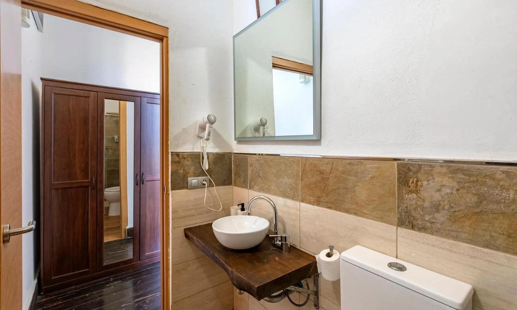 Country house Valtisya Pool And Airport Guest House Telde Spain